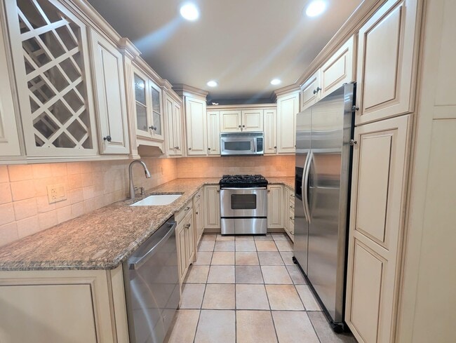 Building Photo - 223 Sandcastle Key