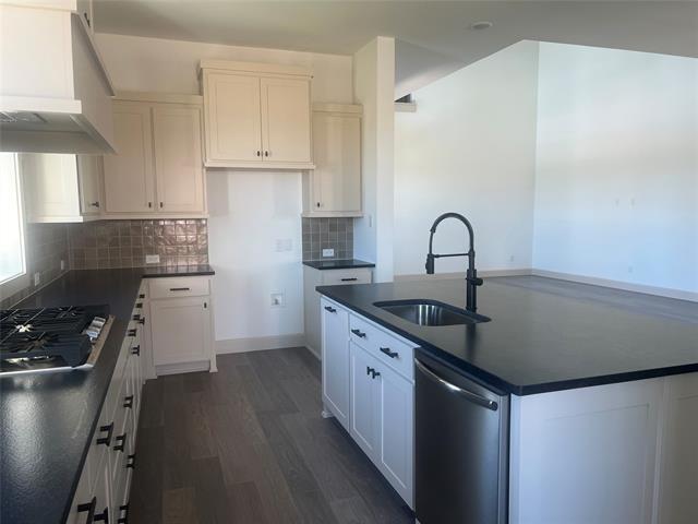 Building Photo - 15605 Millwood Trl