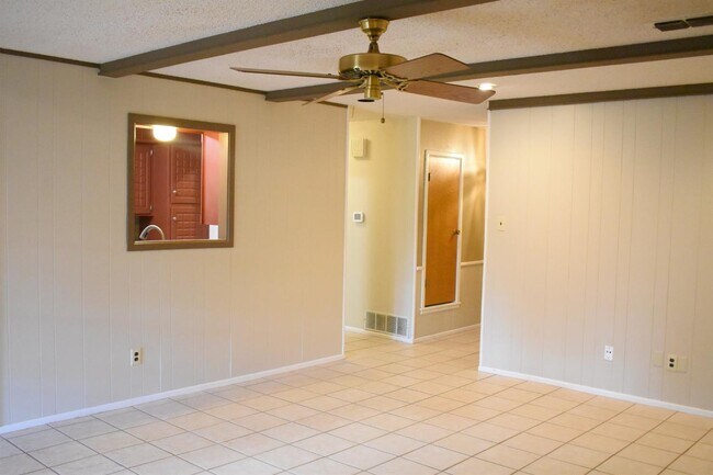 Building Photo - 3409 84th St