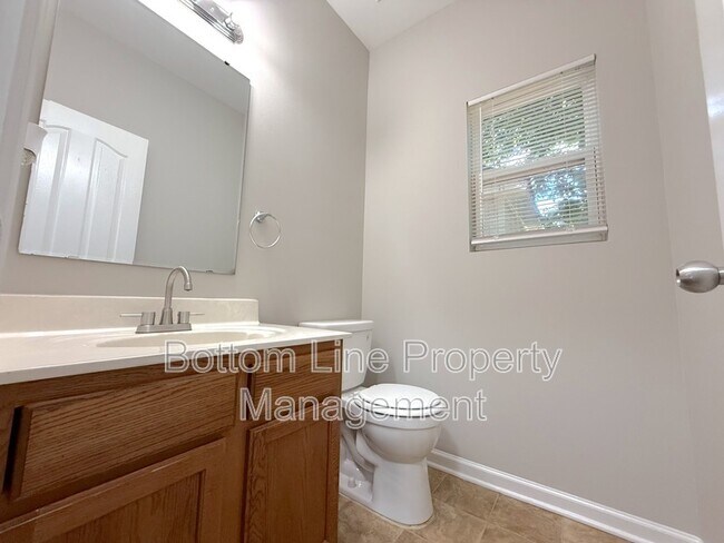 Building Photo - 5622 Wallace Cabin Dr