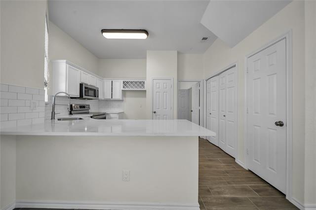 Building Photo - 139 Woodcreek Dr