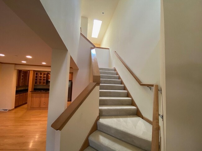 Building Photo - 2171 Norhardt Dr