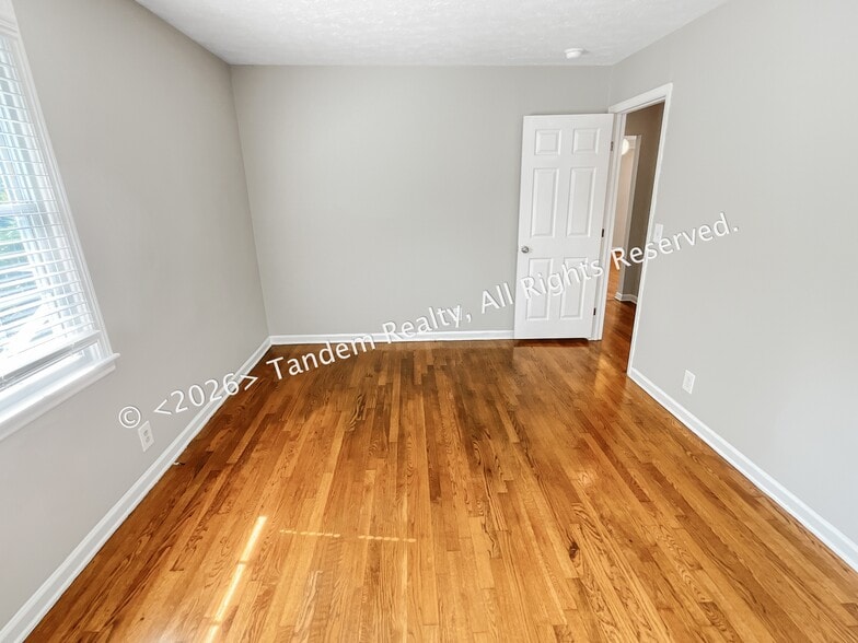 Building Photo - 313 Chamberlin St