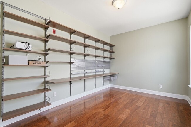 Building Photo - 9202 Charleston Dr