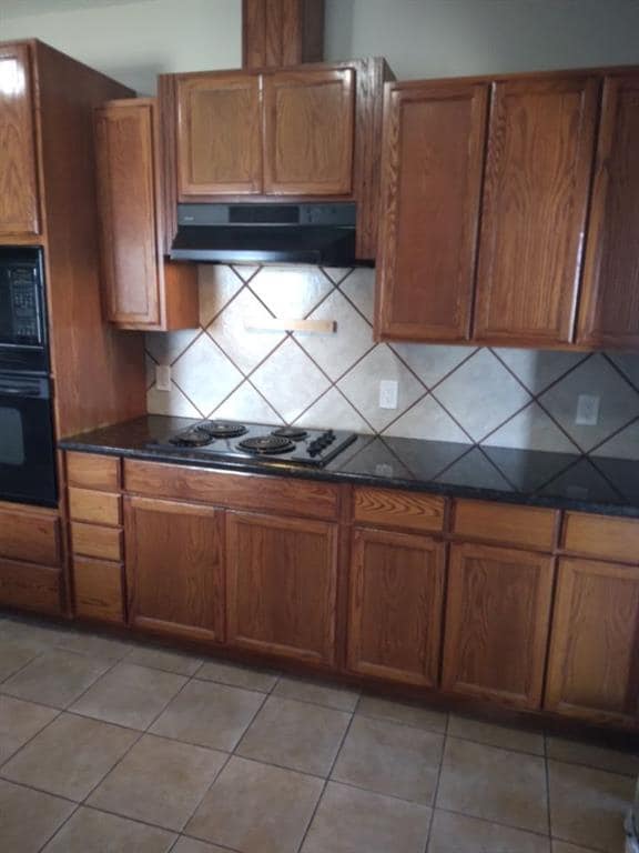 Building Photo - 13727 Abrahamson Rd