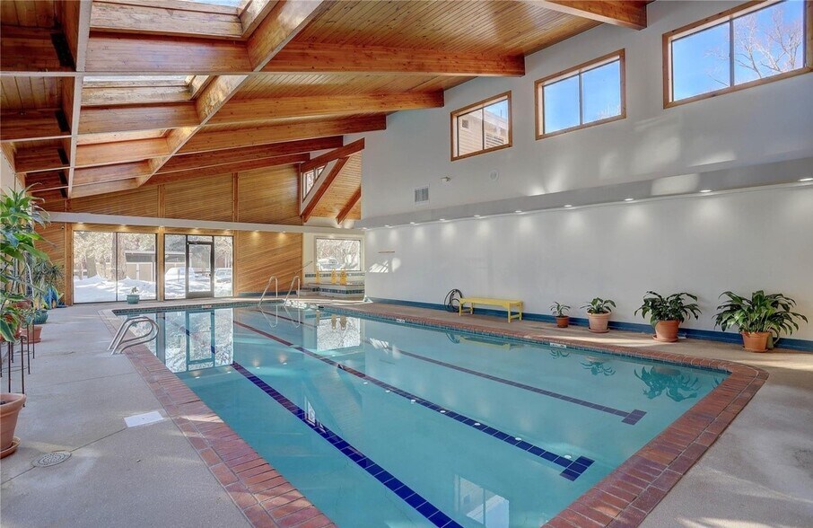 Building Photo - 2932 Shadow Creek Dr