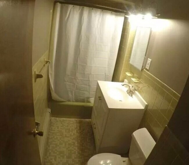 Building Photo - 235 Brookline St