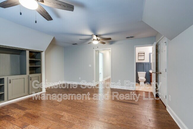 Building Photo - 2605 Paddock Park Dr