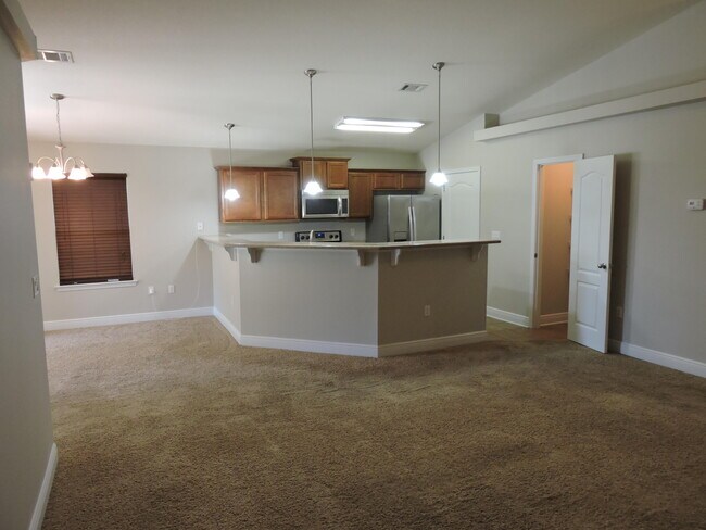 Building Photo - 4642 Hermosa Rd