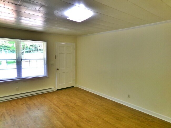 Building Photo - Southern Roots Apartments