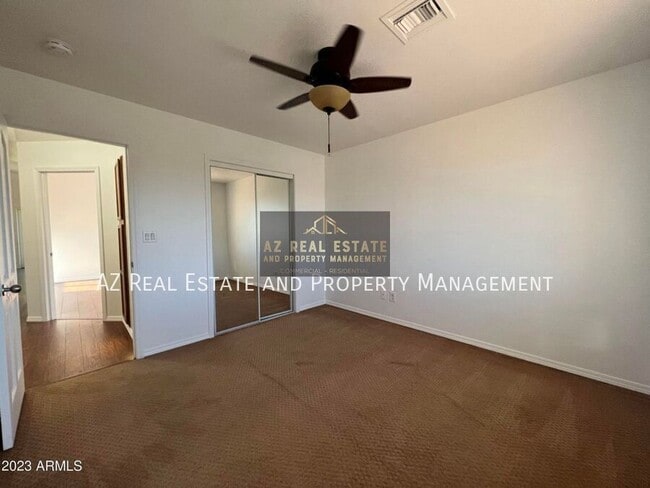 Building Photo - 7524 W Tonto Dr