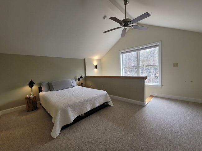 Building Photo - 6 month SUMMER SEASONAL on the River - $500 DISCOUNT!! - $2400/mo 2 bed 2 bath available now!