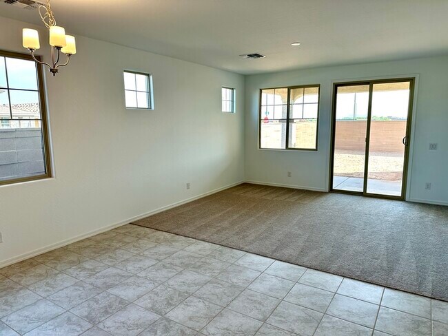 Building Photo - Fantastic 10 month new Taylor Morrison hom...