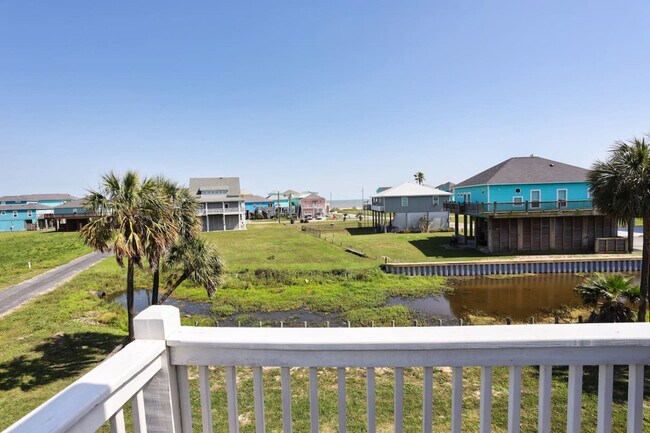 Building Photo - 939 Palm Ridge Dr