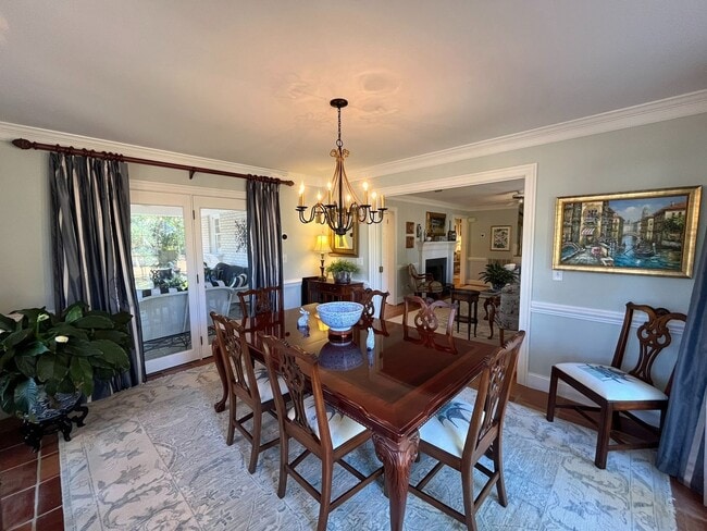 Building Photo - Incredible 5BD, 4.5BA House in Downtown Ra...