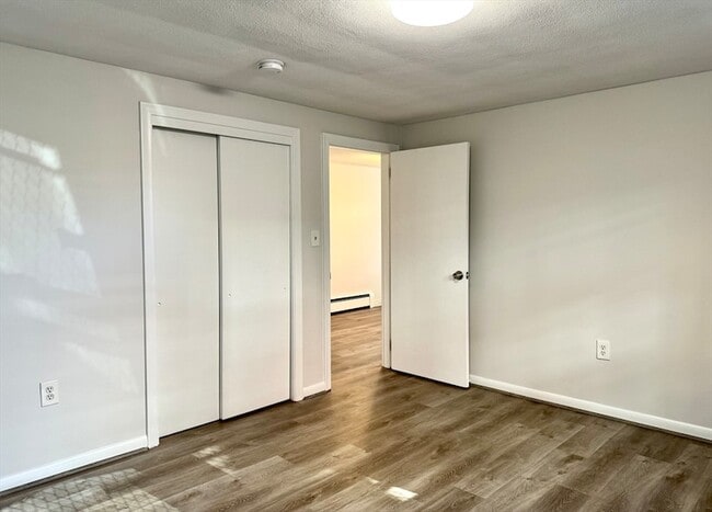 Building Photo - 206 High St