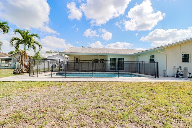 Building Photo - 1329 NW 84th Dr