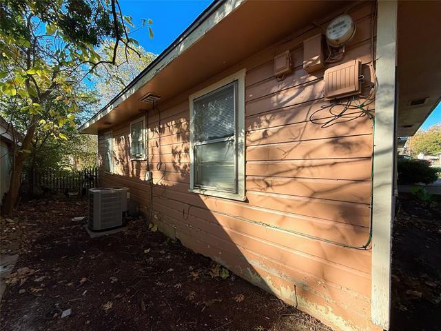 Building Photo - 406 N College St