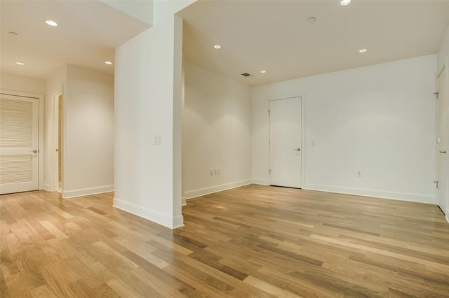 Building Photo - 5656 N Central Expy