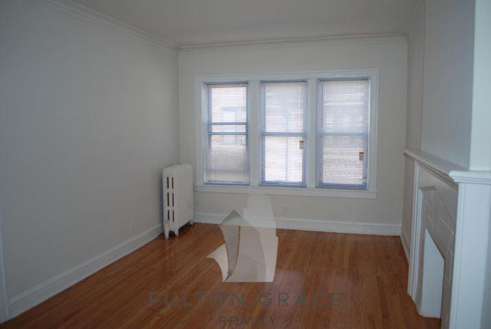 Building Photo - 1317 W Estes Ave