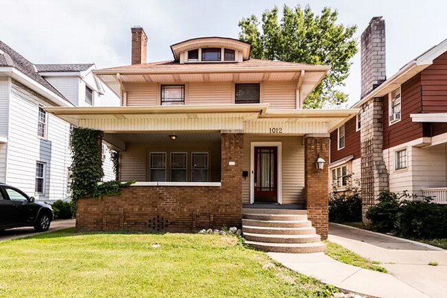 Front - 1012 N Glenwood Ave