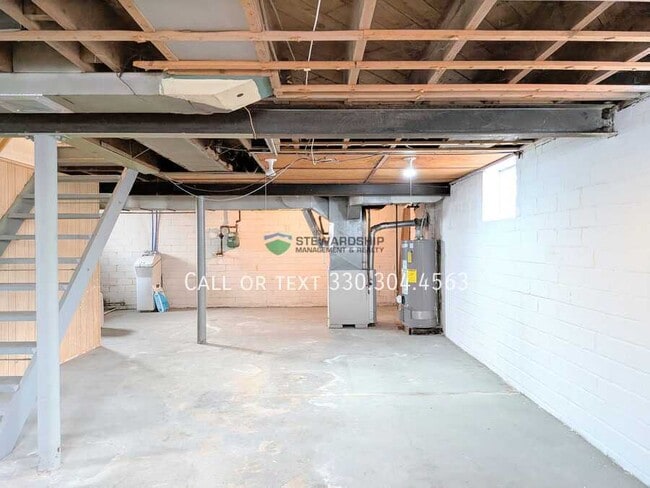 Building Photo - 1303 23rd St NE