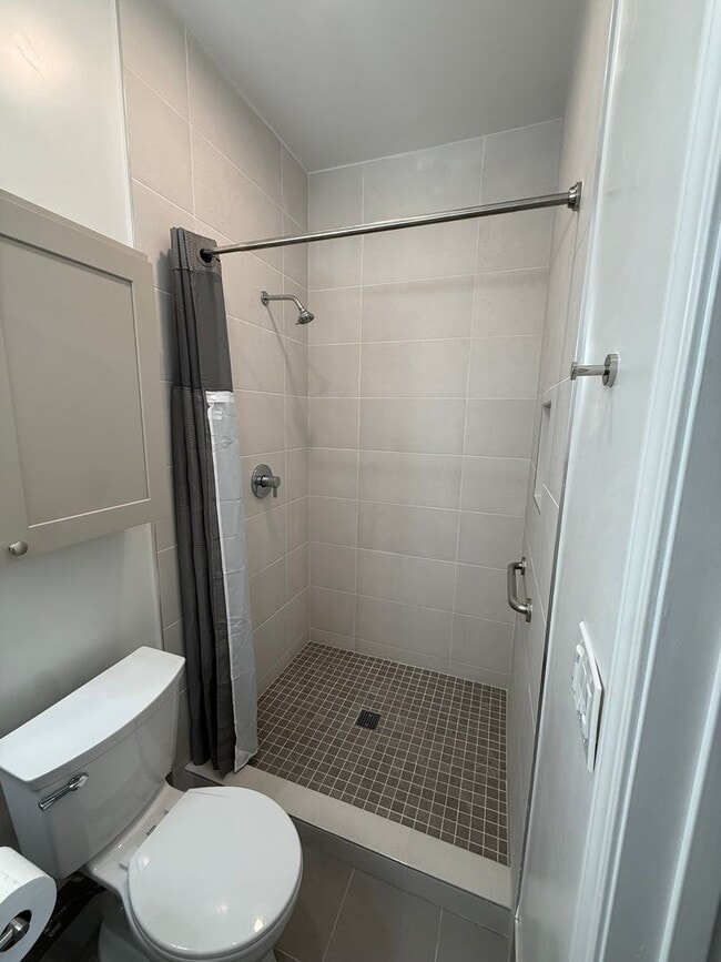 Building Photo - Affordable Studio in Central San Diego