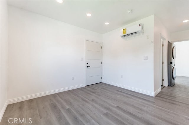 Building Photo - 11910 Elkwood St