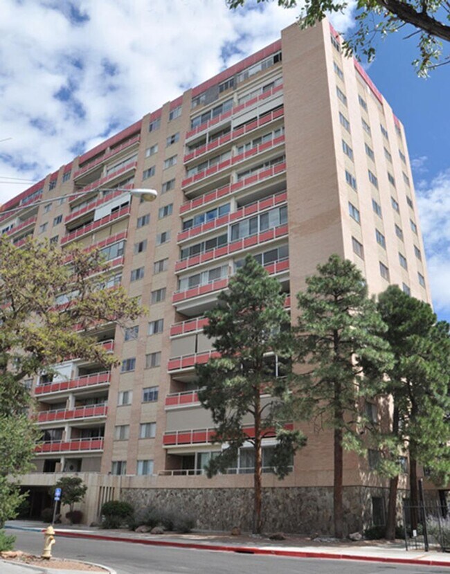 Building Photo - 1331 Park Ave SW