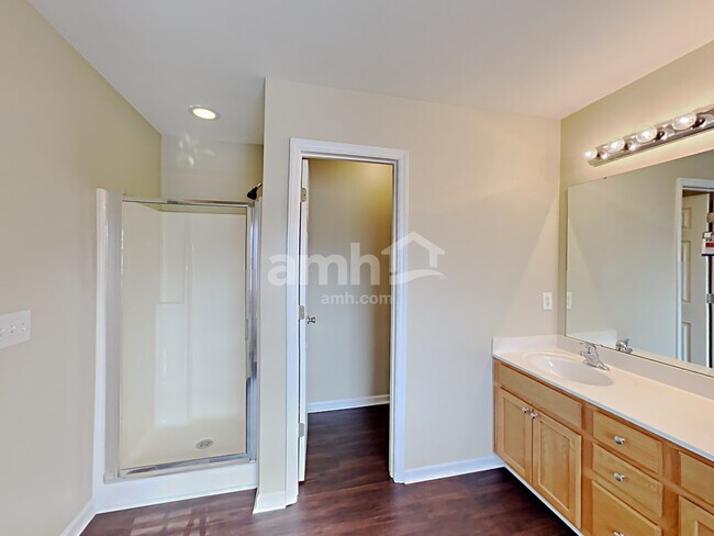 Building Photo - 318 Timber Meadow Lake Dr