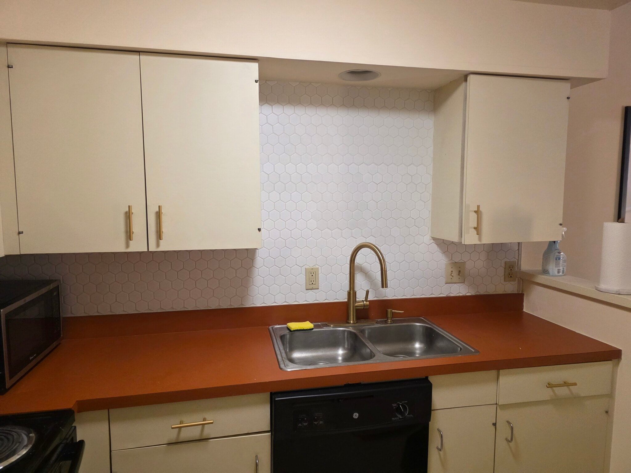 Building Photo - 1006 Russell Blvd