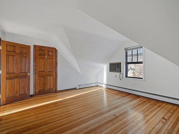 3rd Floor Bedroom 1 - 32 Park Ave