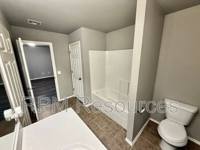 Building Photo - 2816 Cider Mill Ln