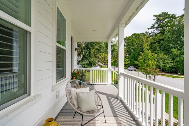 Building Photo - Waterfront Living in Stone view – 3BR Home...