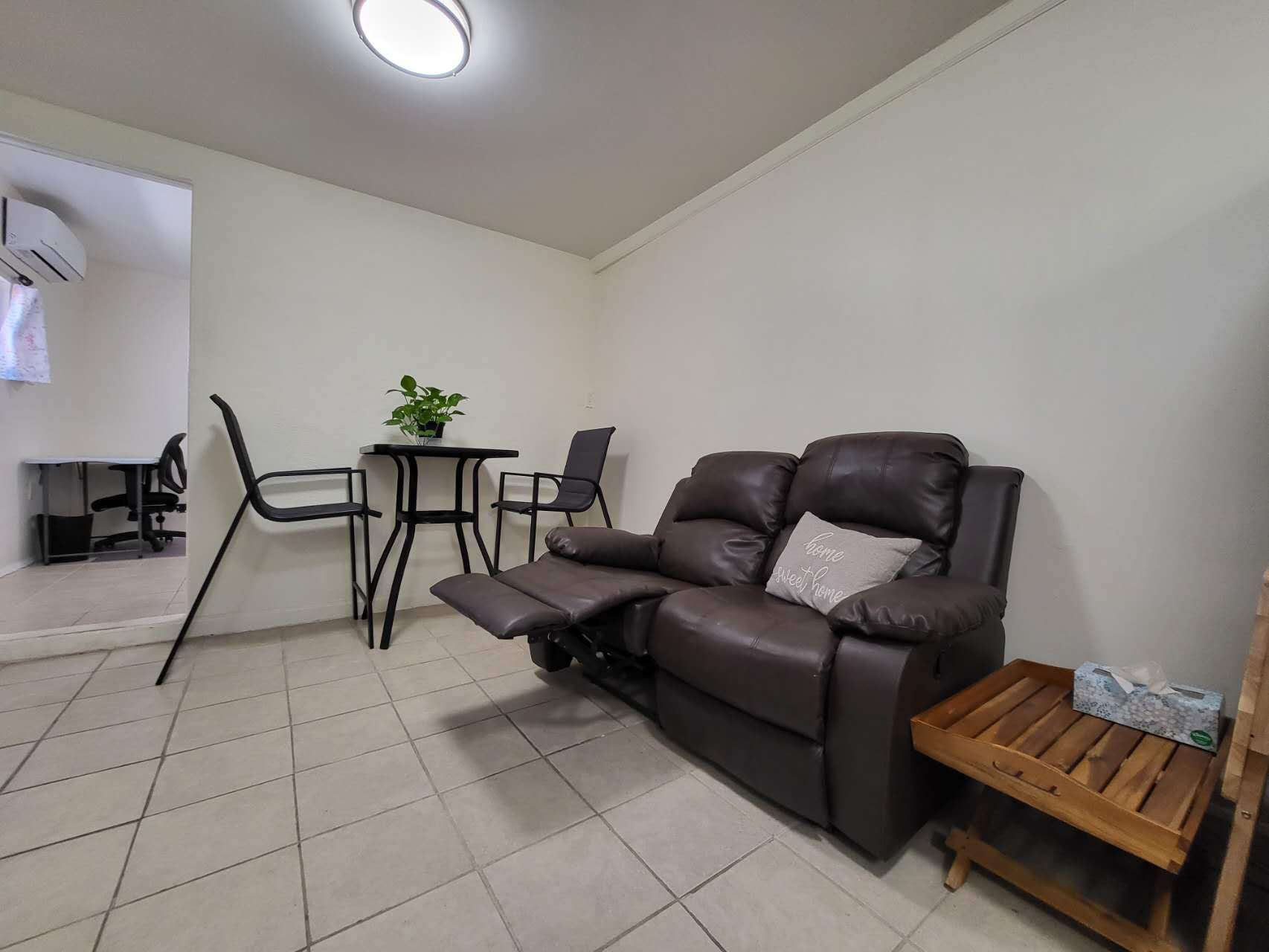 Building Photo - 1871 Peach Pl