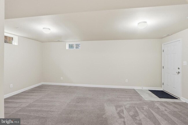 Building Photo - 410 Thelma Rd