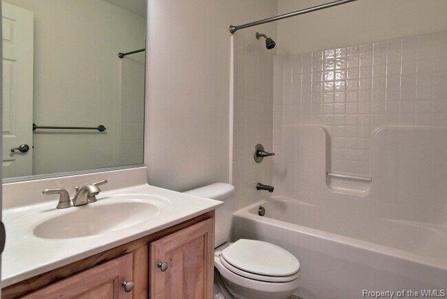Building Photo - 104 Chanticleer Ct