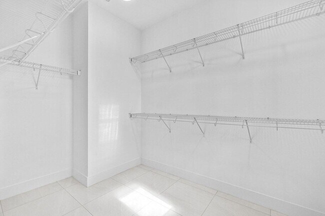 Building Photo - 7115 Edison Pl