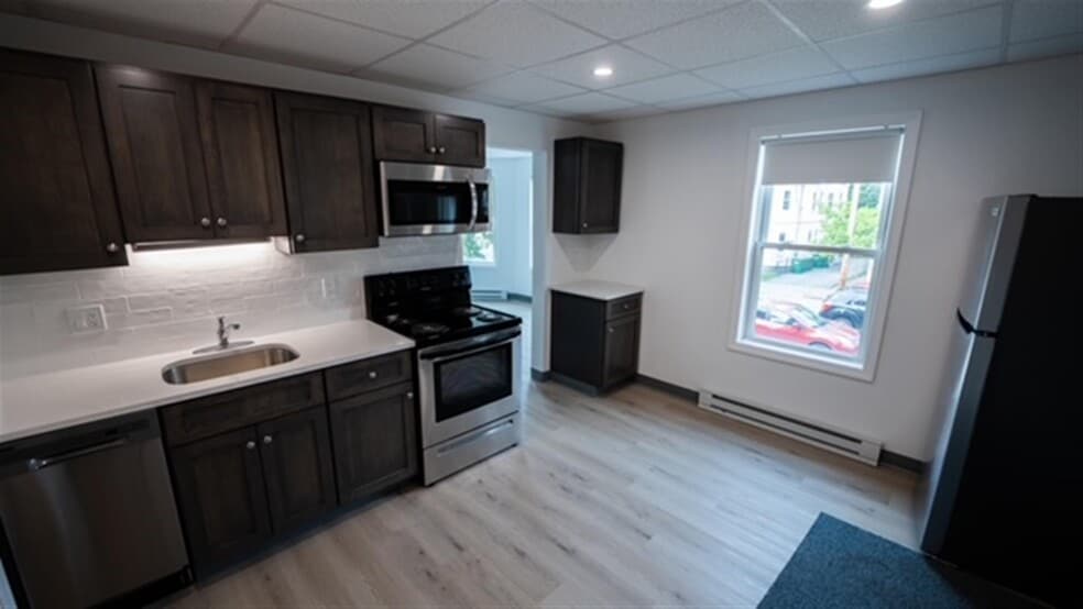 Building Photo - 303 Boston Ave