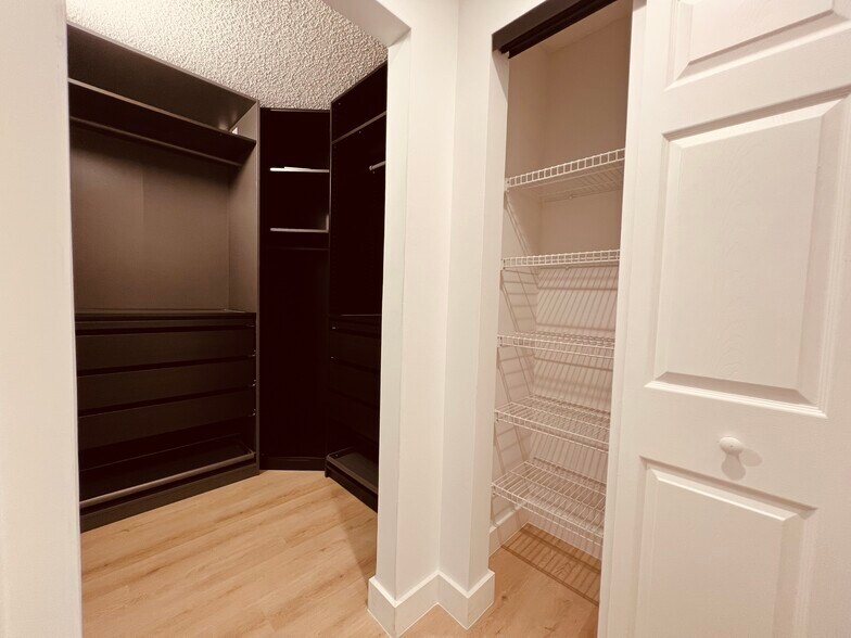 Building Photo - 1611 Palermo Dr