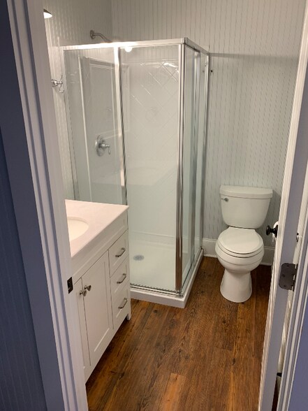 Building Photo - 933 W Home Ave