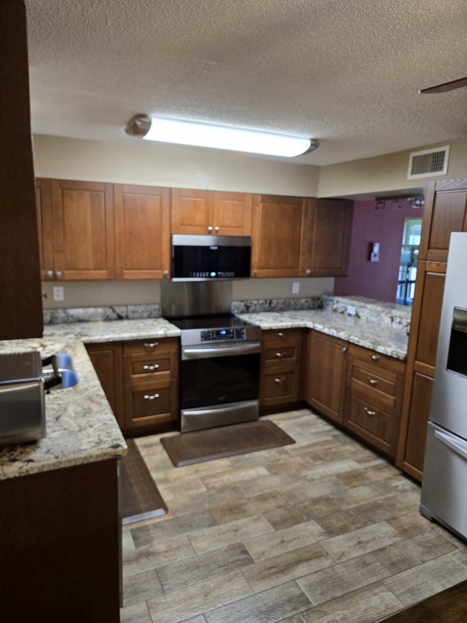 Building Photo - 5242 NE 6th Ave