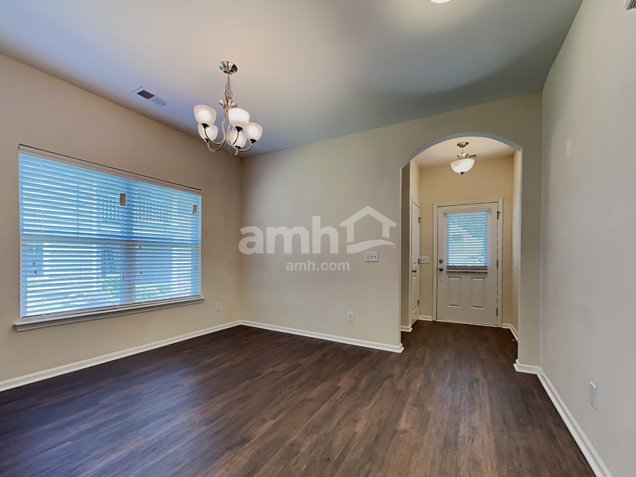 Building Photo - 9469 Bethsaida Ct