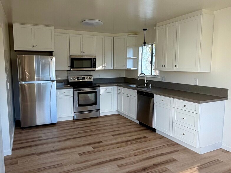 Newly Remodeled Kitchen - 1429 Bay St