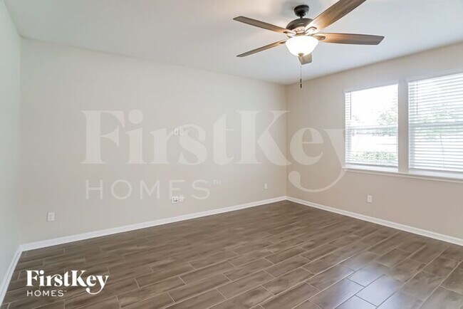 Building Photo - 92 Vicksburg Dr