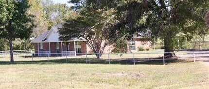 Building Photo - 1179 Martin St