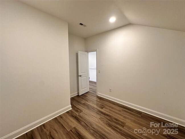 Building Photo - 4556 Stellata Loop