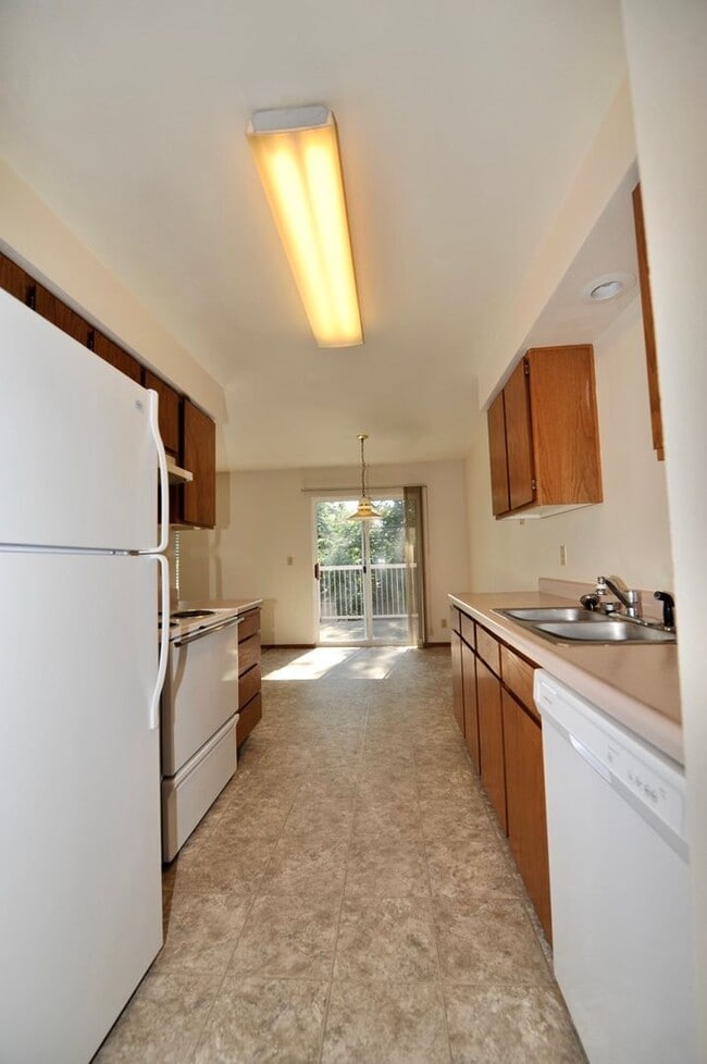 Building Photo - Hayden Apt. Available 2 bed 1 bath (upstairs)