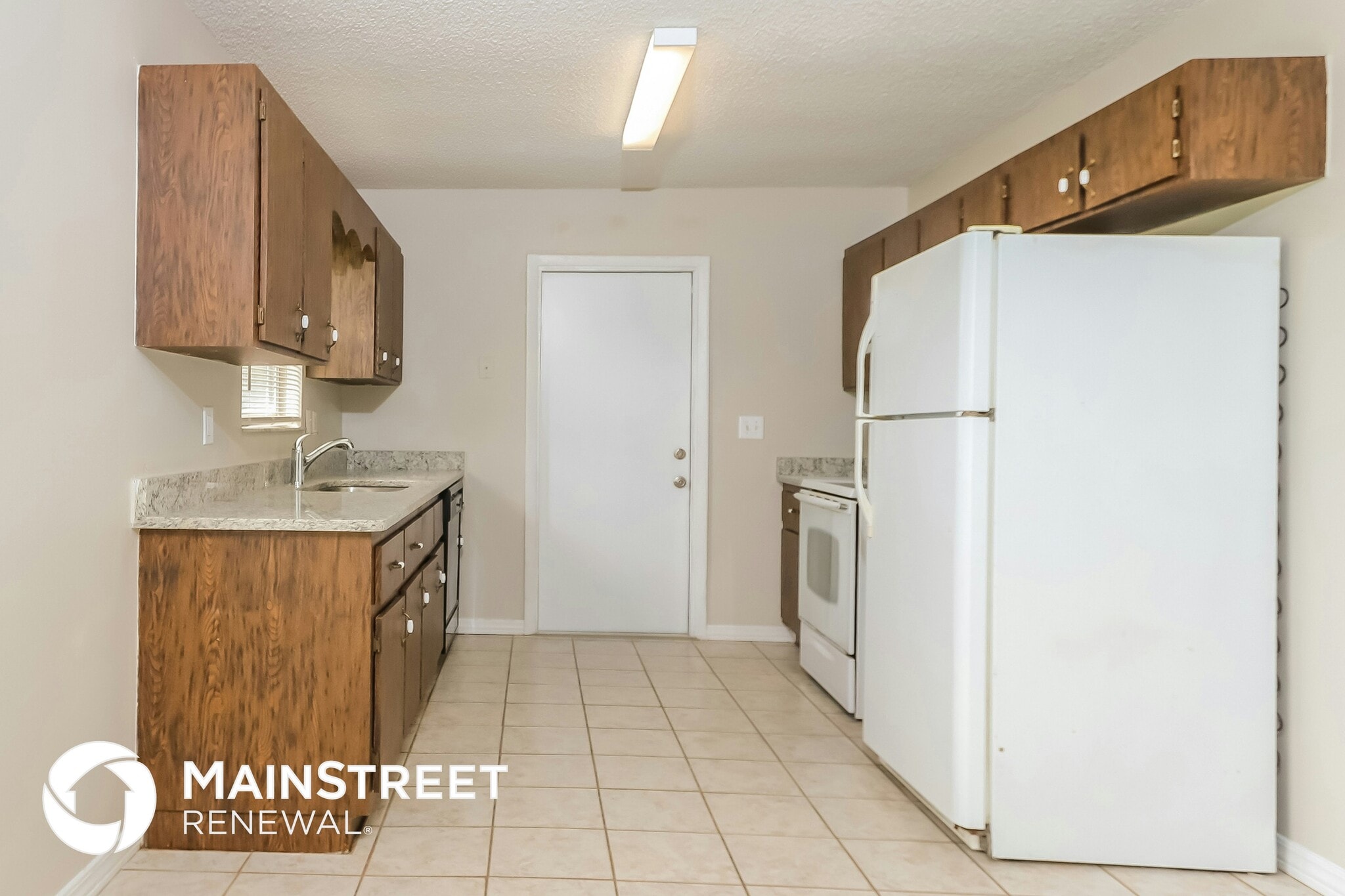 Building Photo - 8208 Kenwood Rd