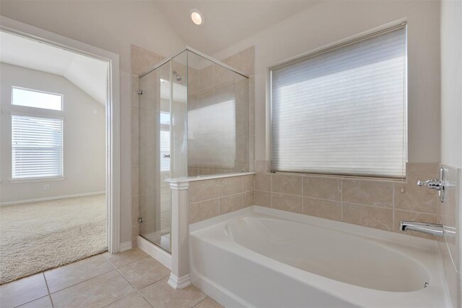 Building Photo - 2403 Snowy Egret Drive